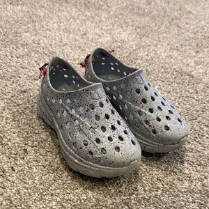 Youth Kanes Size 11